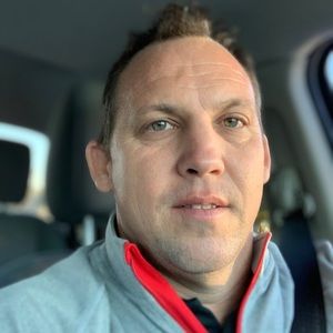 Meet your Posher, Ellis